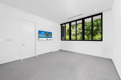 3175 Prairie Avenue Miami Beach FL 33140