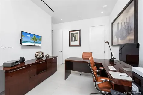 3175 Prairie Avenue Miami Beach FL 33140