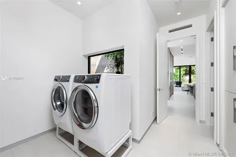 3175 Prairie Avenue Miami Beach FL 33140