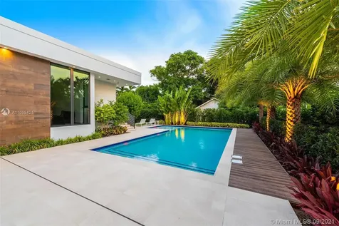 3175 Prairie Avenue Miami Beach FL 33140