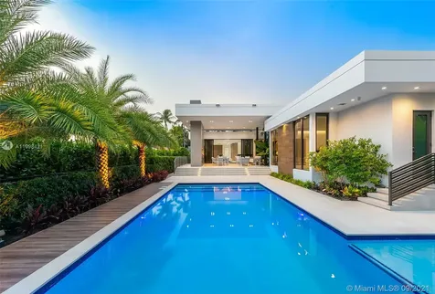 3175 Prairie Avenue Miami Beach FL 33140