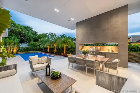 3175 Prairie Avenue Miami Beach FL 33140