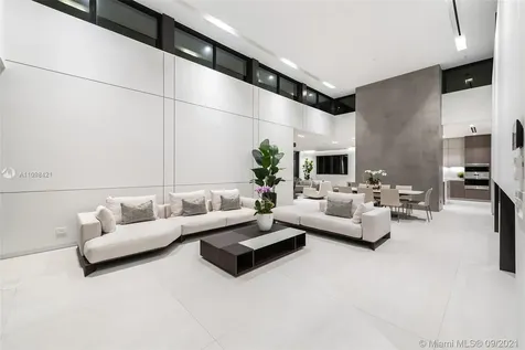 3175 Prairie Avenue Miami Beach FL 33140