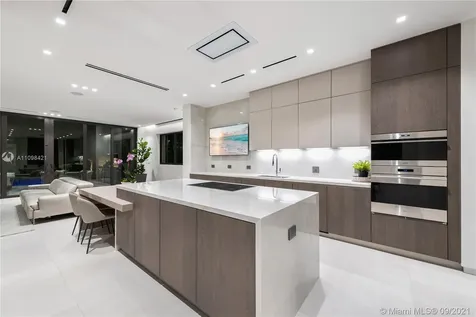 3175 Prairie Avenue Miami Beach FL 33140