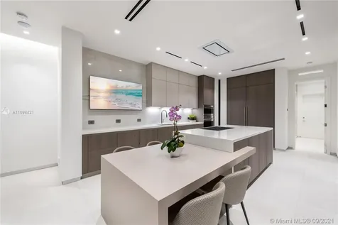 3175 Prairie Avenue Miami Beach FL 33140