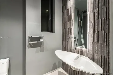 3175 Prairie Avenue Miami Beach FL 33140