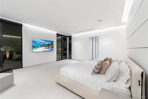 3175 Prairie Avenue Miami Beach FL 33140