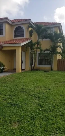 1451 SW 88th Avenue Pembroke Pines FL 33025
