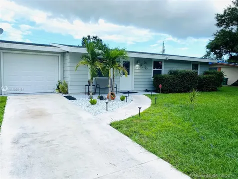 137 SE Placita Court Port St. Lucie FL 34983