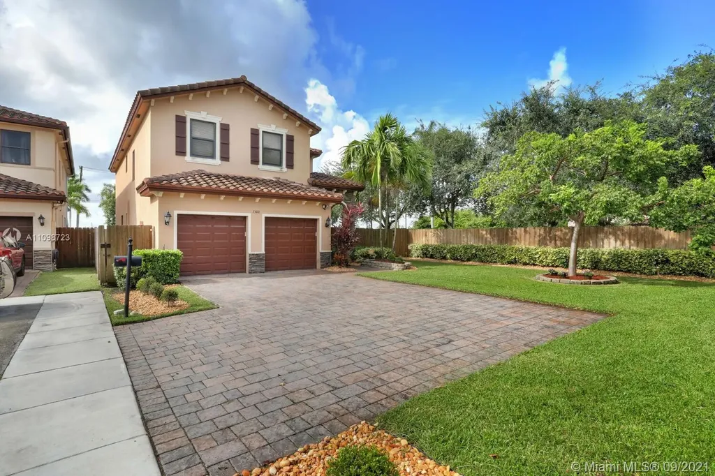 3300 SE 7th Court Homestead FL 33033