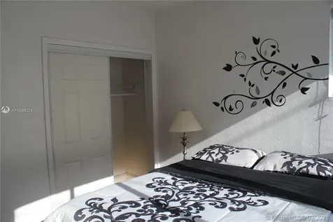 300 74th Street Miami Beach FL 33141
