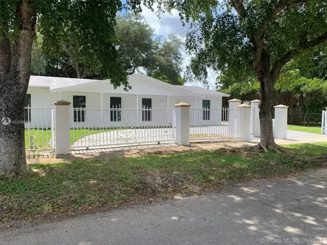 10620 SW 152nd Terrace Miami FL 33157