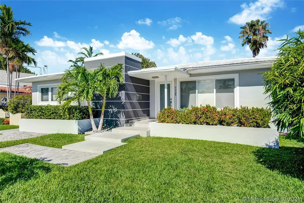 8835 Carlyle Avenue Surfside FL 33154