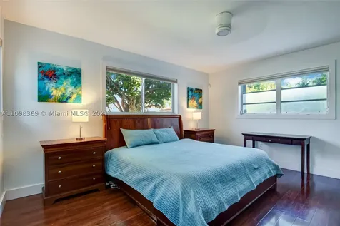 8835 Carlyle Avenue Surfside FL 33154