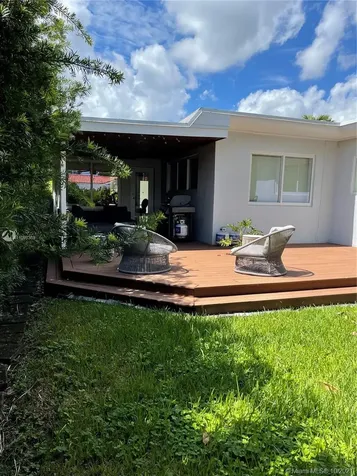 8835 Carlyle Avenue Surfside FL 33154