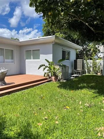 8835 Carlyle Avenue Surfside FL 33154