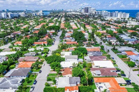 8835 Carlyle Avenue Surfside FL 33154