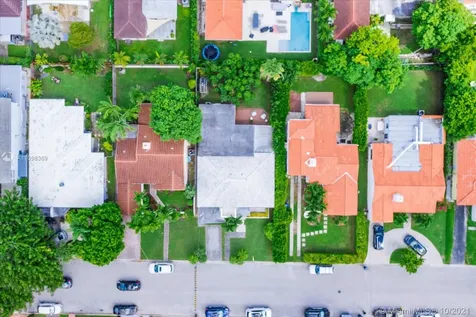 8835 Carlyle Avenue Surfside FL 33154