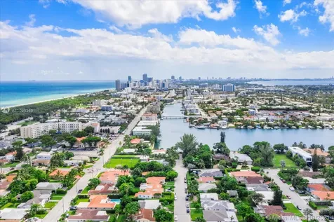 8835 Carlyle Avenue Surfside FL 33154