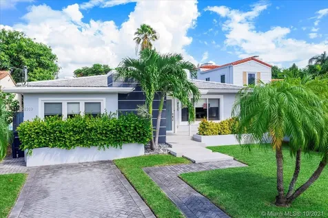 8835 Carlyle Avenue Surfside FL 33154