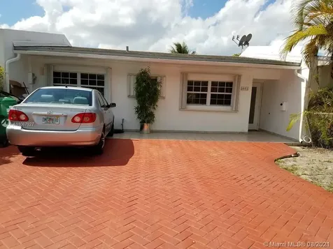 2052 SW 102nd Court Miami FL 33165