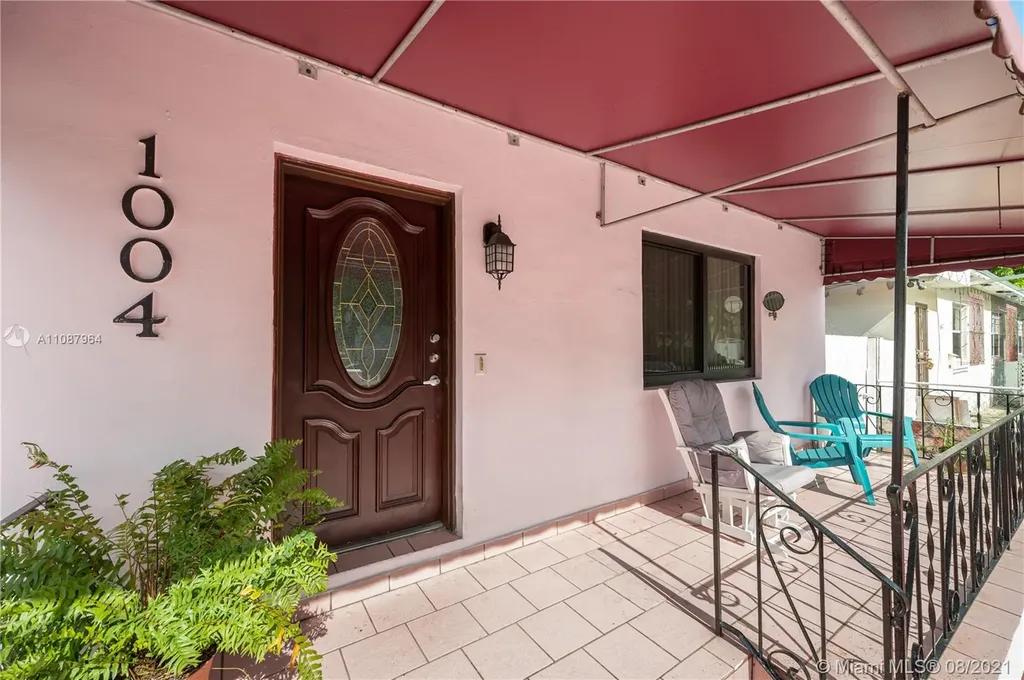 1004 SW 9th Court Miami FL 33130