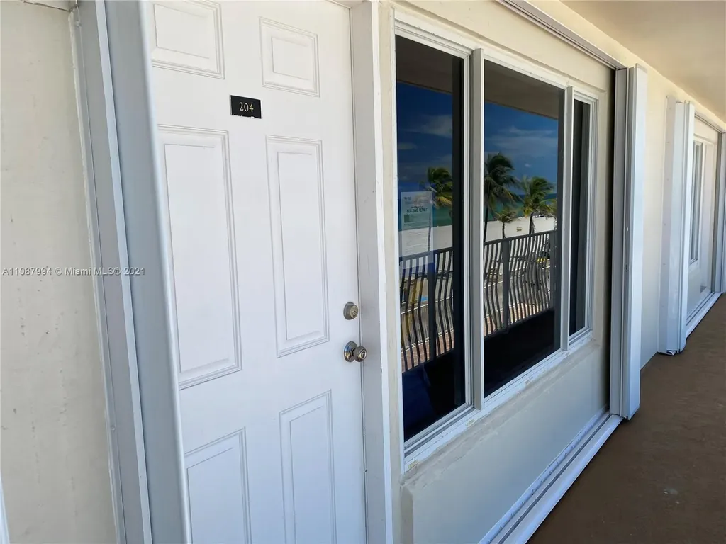 300 Oregon Street Hollywood FL 33019