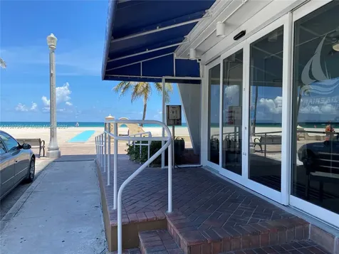 300 Oregon Street Hollywood FL 33019