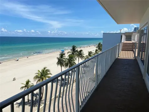 300 Oregon Street Hollywood FL 33019