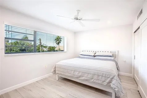 300 Oregon Street Hollywood FL 33019