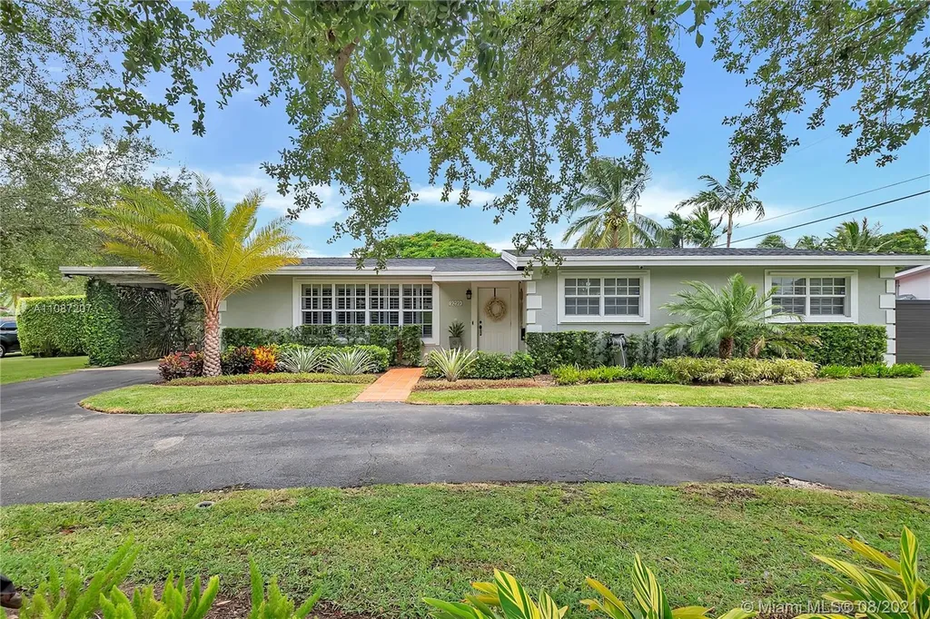 9299 SW 166th Terrace Palmetto Bay FL 33157