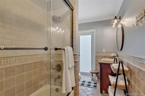 9299 SW 166th Terrace Palmetto Bay FL 33157