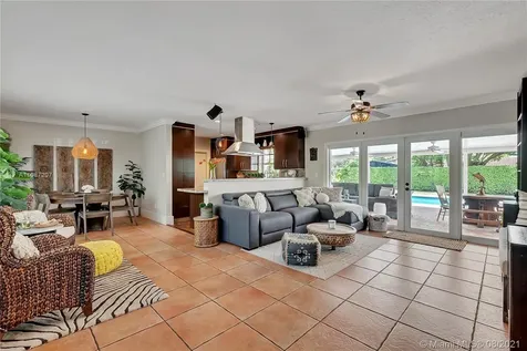 9299 SW 166th Terrace Palmetto Bay FL 33157