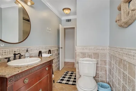9299 SW 166th Terrace Palmetto Bay FL 33157