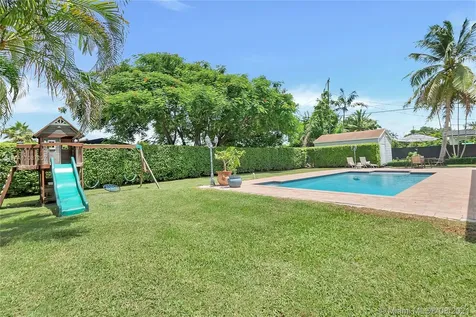 9299 SW 166th Terrace Palmetto Bay FL 33157