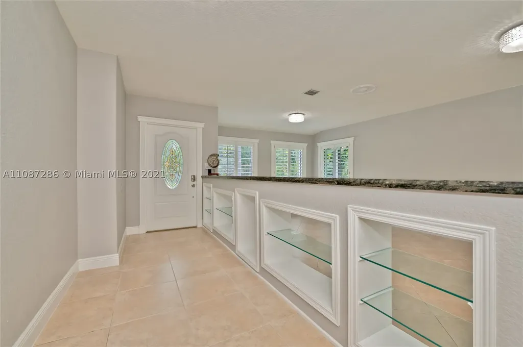 18201 SW 70th Place Southwest Ranches FL 33331