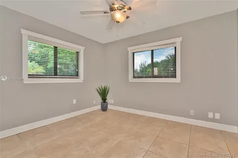 18201 SW 70th Place Southwest Ranches FL 33331