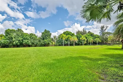 18201 SW 70th Place Southwest Ranches FL 33331