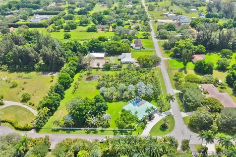 18201 SW 70th Place Southwest Ranches FL 33331