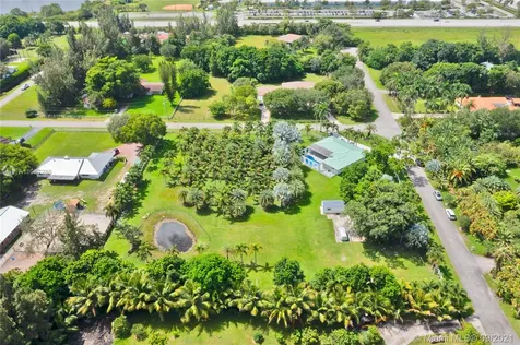 18201 SW 70th Place Southwest Ranches FL 33331