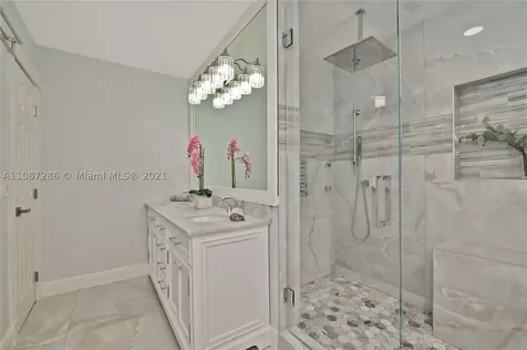 18201 SW 70th Place Southwest Ranches FL 33331