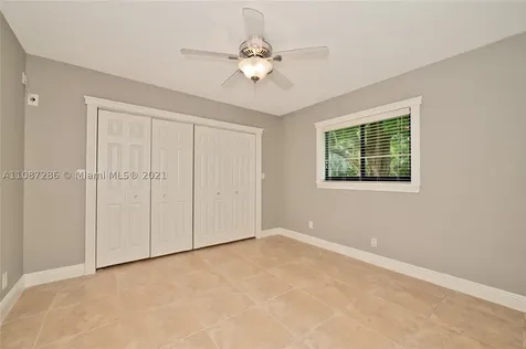 18201 SW 70th Place Southwest Ranches FL 33331