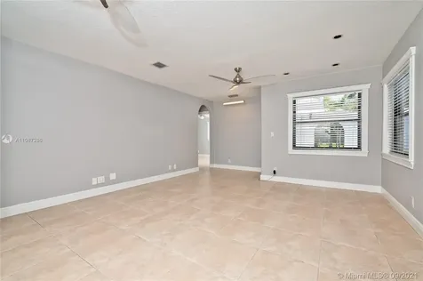 18201 SW 70th Place Southwest Ranches FL 33331
