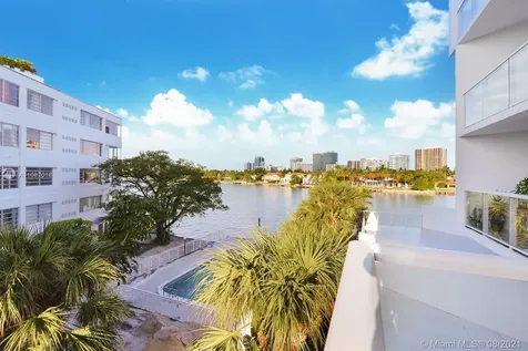 9821 E Bay Harbor Drive Bay Harbor Islands FL 33154