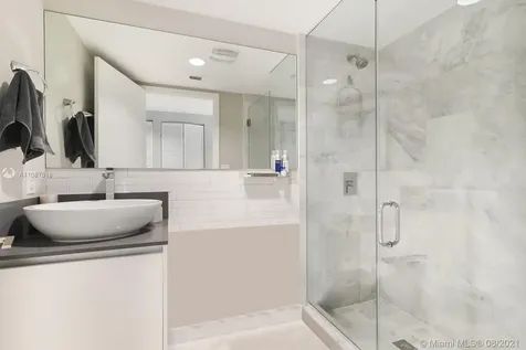 9821 E Bay Harbor Drive Bay Harbor Islands FL 33154