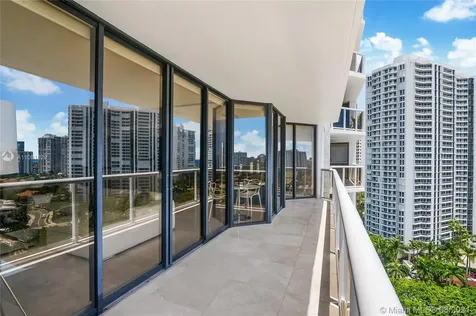 3640 Yacht Club Drive Aventura FL 33180