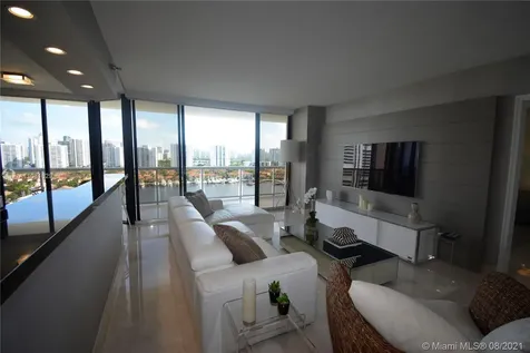 3640 Yacht Club Drive Aventura FL 33180