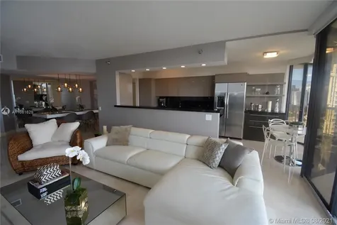 3640 Yacht Club Drive Aventura FL 33180