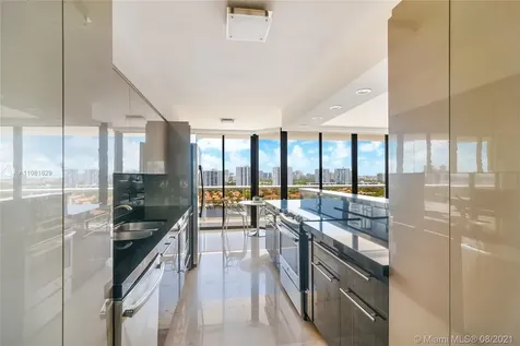 3640 Yacht Club Drive Aventura FL 33180