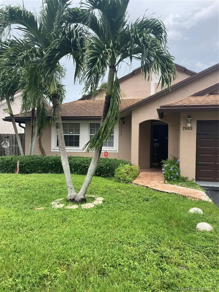 7863 NW 188th Lane Hialeah FL 33015